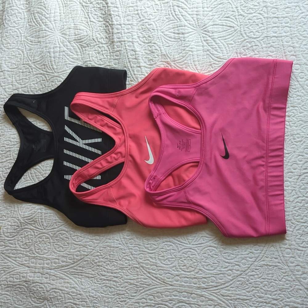 Set of three Nike sports bras (medium)